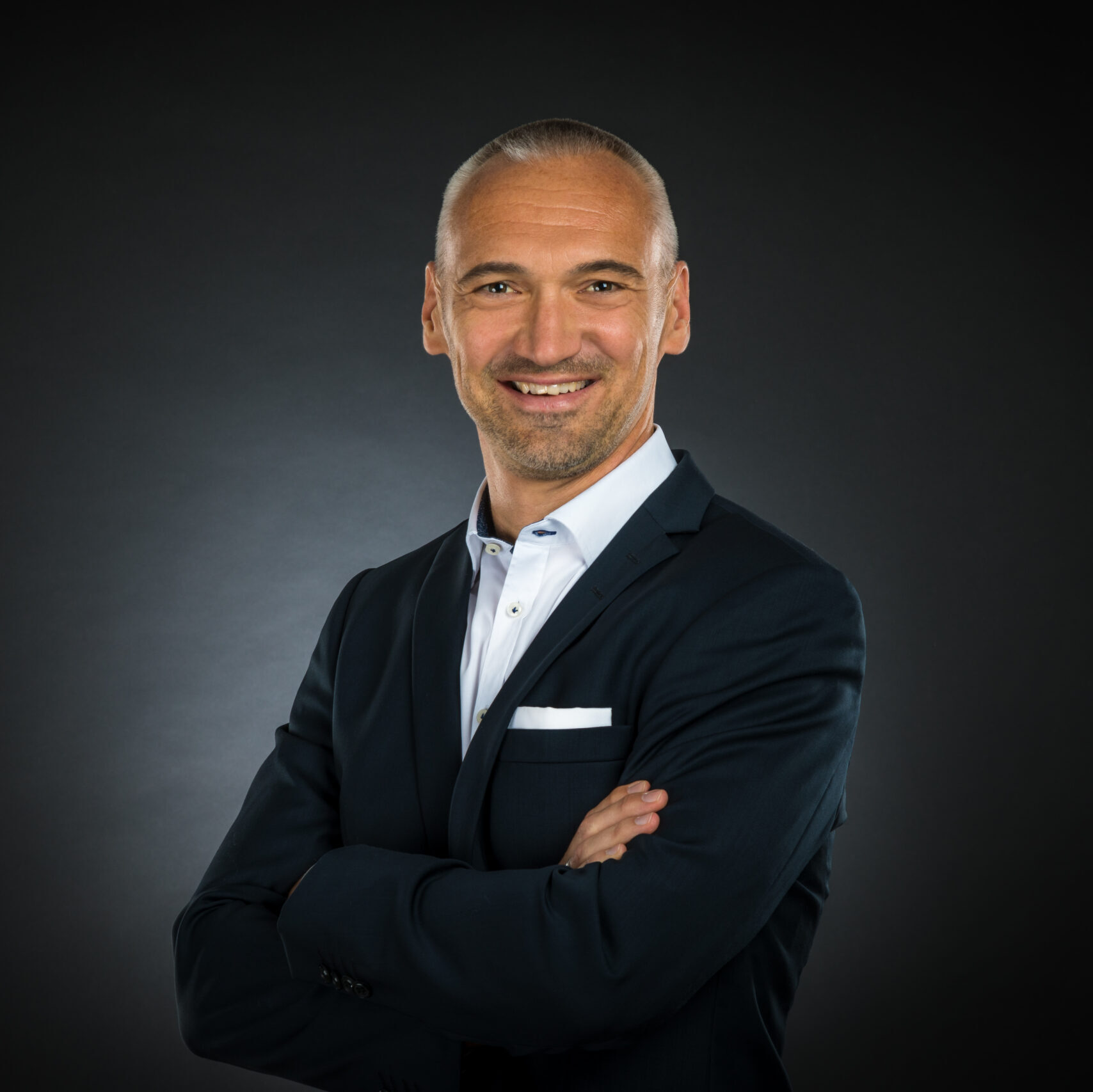 Head of Sales – Dr.-Ing. Sascha Bernhardt